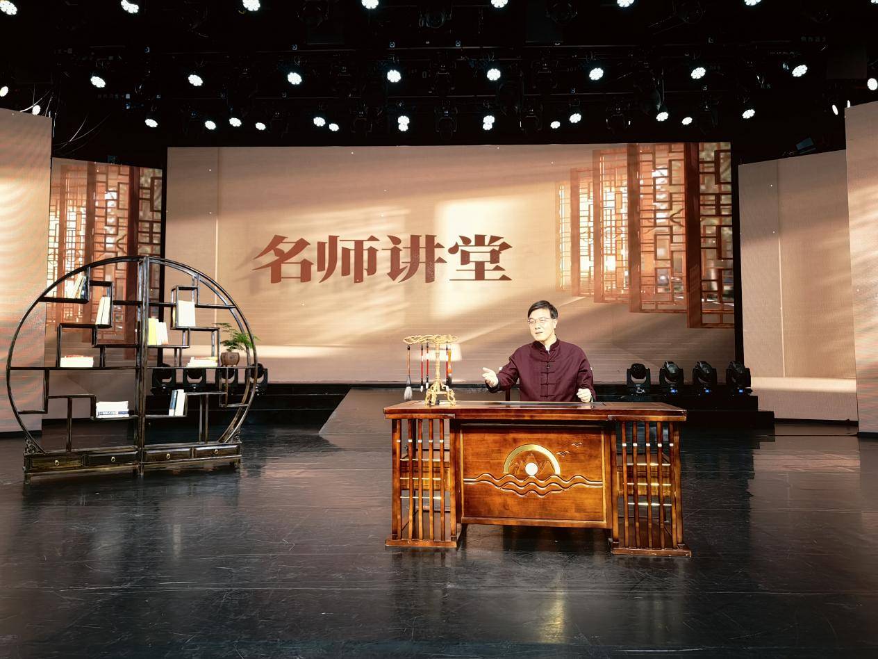 奖盛典在京举行福州文儒书院孔海钦获殊荣J9国际网站2025“最美教育人”颁(图3)